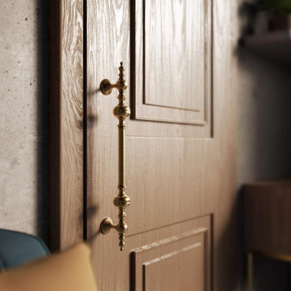 klasicky bronzovy klic dveri velky dverovy tah luxus elegantny zlaty dverovy vytah klic dveri uchopka vila zamok otvarac dveri taliansky toskansky.jpg